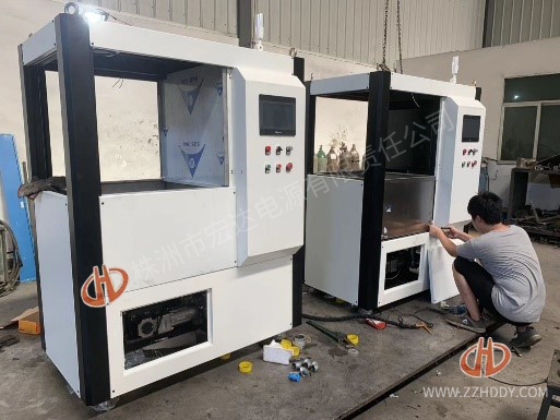 為寧波某熱處理工廠設(shè)計(jì)制造的6工位轉(zhuǎn)臺淬火機(jī)床 為寧波某熱處理工廠設(shè)計(jì)制造的6工位轉(zhuǎn)臺淬火機(jī)床
